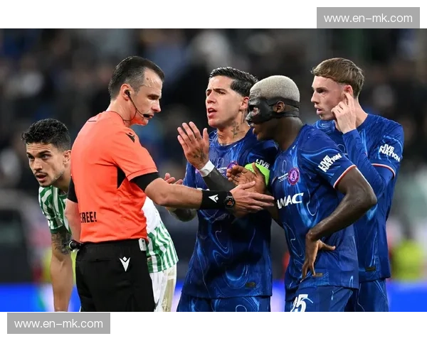 切尔西二月比赛后腰屏障失效问题深度复盘 新体系磨合遇阻 切尔西二月比赛后腰屏障失效问题深度复盘 新体系磨合遇阻